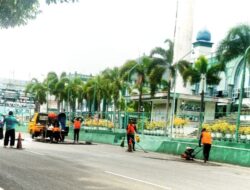 Kerahkan Satgas Jalan Berlubang, DPU CKPP Banyuwangi Tambal Sulam Ruas Jalan Berlubang Dalam Kota