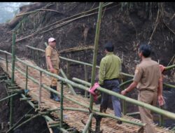 Buka Akses Jalan Warga Terdampak, Pemkab Dirikan Jembatan Bailey di Kali Comal