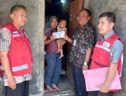 Wujud Kepedulian, PMI dan Pemerintah Kecamatan Randudongkal Salurkan Bantuan untuk Korban Tenggelam di Desa Mangli