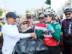 Bupati Pemalang Lepas Gowes Indonesia–Iran, Pererat Persahabatan Lintas Negara