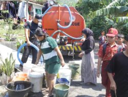 Kekeringan Mulai Meluas, Pemcam Pulosari Siagakan Distribusi Air ke 67 Titik