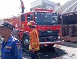 Kebakaran Lahan Tebu di Saradan Pemalang, Asap Pekat dan Hujan Abu Kepung Permukiman Warga