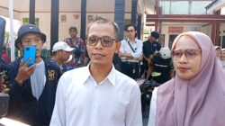 Surino Daftar Bakal Calon Kades Lodaya Diantar Ratusan Pendukung dan Rebana