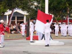 Ribuan Warga Saksikan Penurunan Bendera HUT ke-81 RI di Alun-alun Pemalang